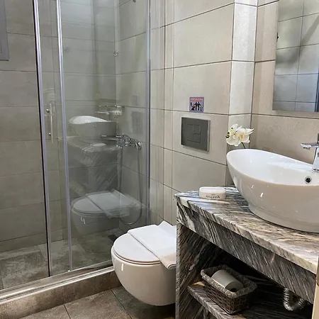 Harmony & 3* سكالا بوتامياس